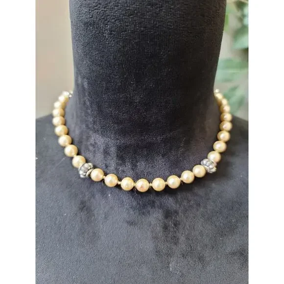 Women's Cream Pearl Beaded Necklace With Antique Silver Crown Shaped Lock - Picture 2 of 6